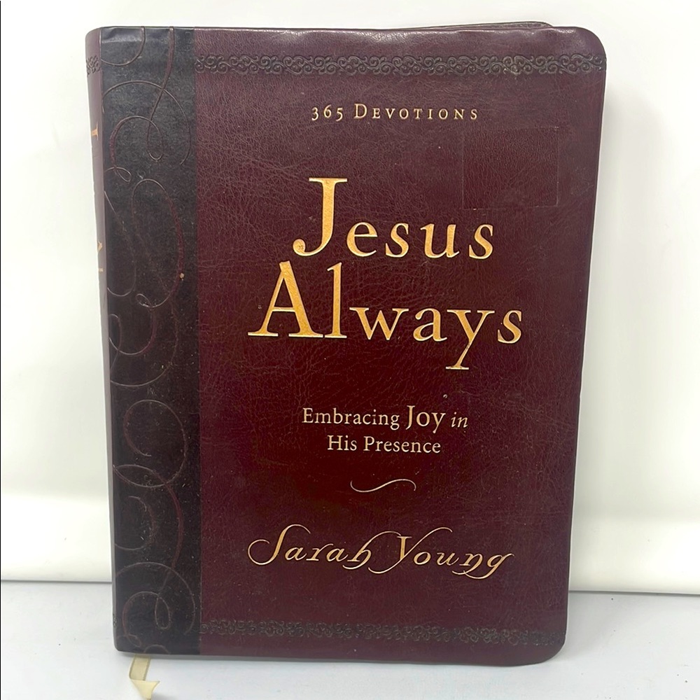 Sarah Young Jesus Always 365 Devotions Excellent Condition